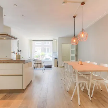 Luxurious Ground Floor With Patio