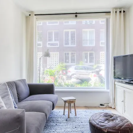 Luxurious Ground Floor With Patio Daire *